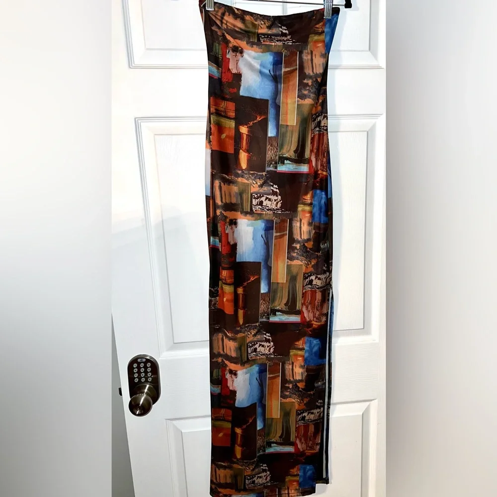 Estella Abstract Multi-Color Printed Maxi Dress. - Picture 5 of 5